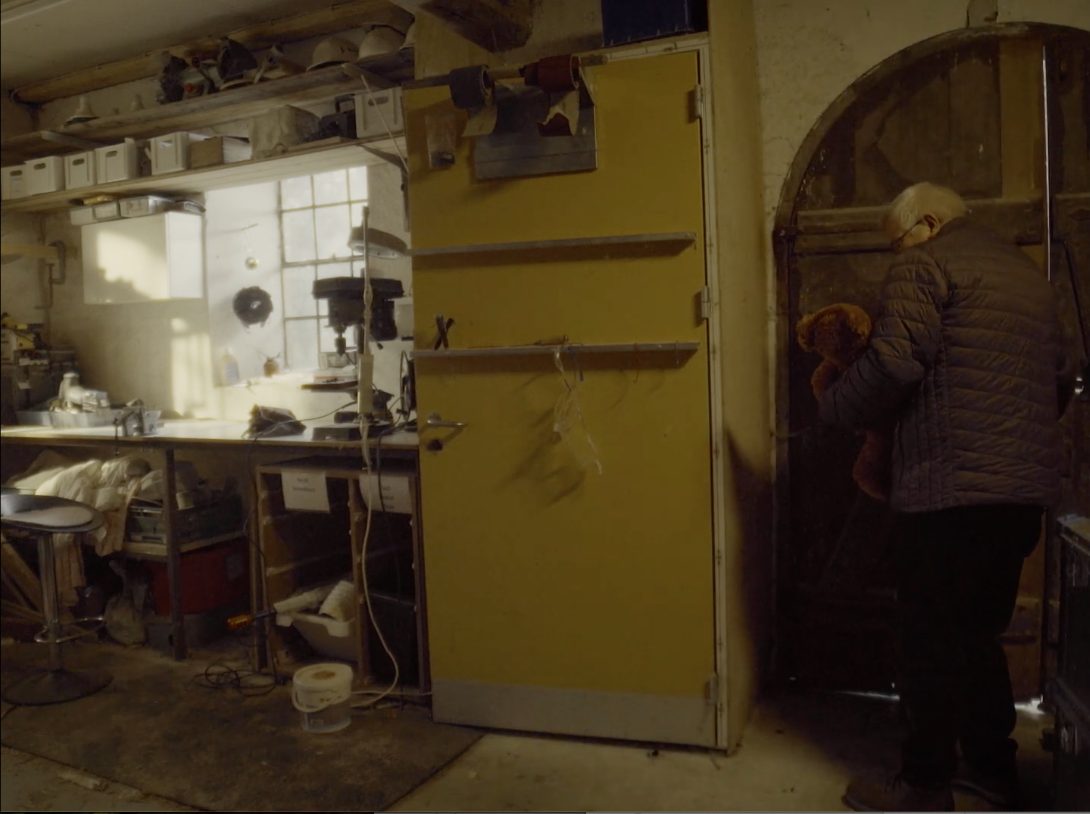 Still from Glem mig ej